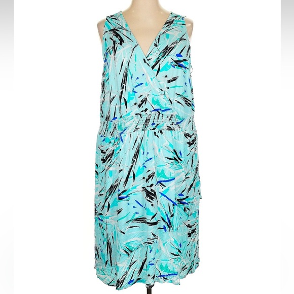 Lane Bryant Surplice V-Neck Smocked-Waist Jersey Midi Dress Plus Size 26 / 28 - Picture 3 of 9